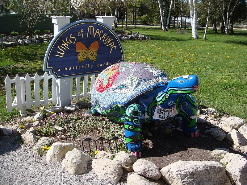 060 Memorial Day [2008 May 23].JPG - Scenes from Mackinac Island.